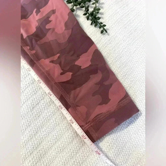Lululemon Wunder Train High Rise 28” Tights Camo Brier Rose Size 2 - Picture 5 of 5